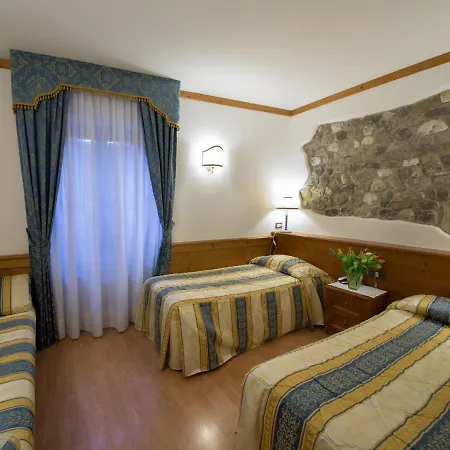 罗坎达阿尔波莫奥卢酒店 3* Cividale del Friuli