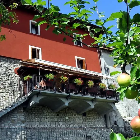 Hotel Al Pomo D'oro 3*