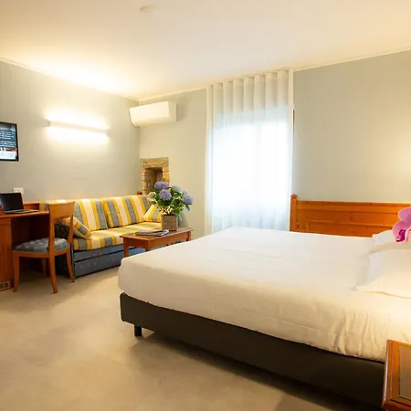 罗坎达阿尔波莫奥卢酒店 酒店 Cividale del Friuli