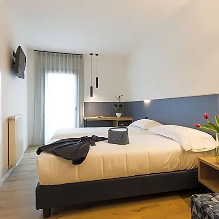 Al Pomo D'oro Hotel