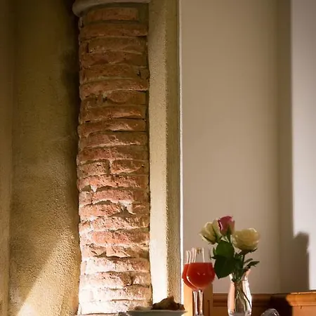 罗坎达阿尔波莫奥卢酒店 3* Cividale del Friuli