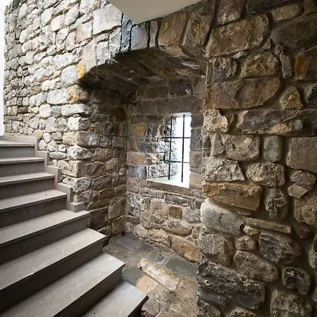 罗坎达阿尔波莫奥卢酒店 3* Cividale del Friuli