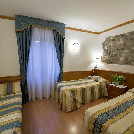 罗坎达阿尔波莫奥卢酒店 3* Cividale del Friuli