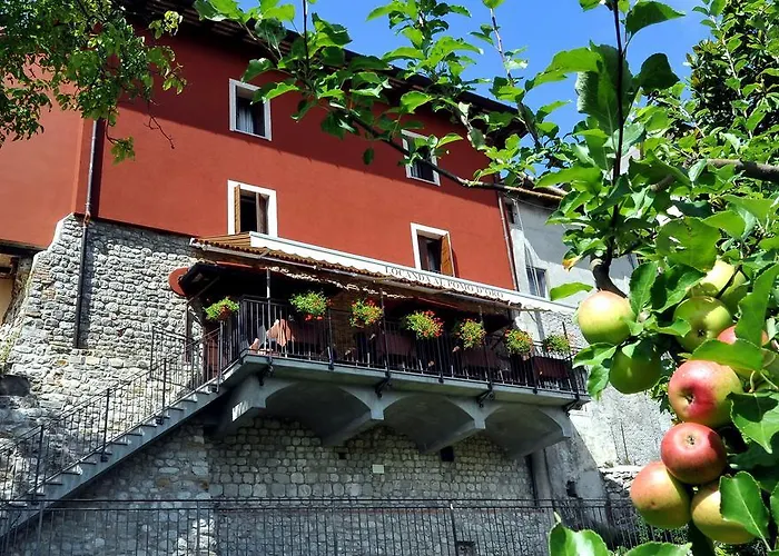 Hotel Al Pomo D'oro 3*